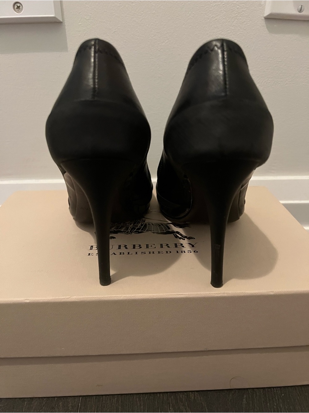 Burberry Black Leather Stiletto Pumps - Picture 7 of 9